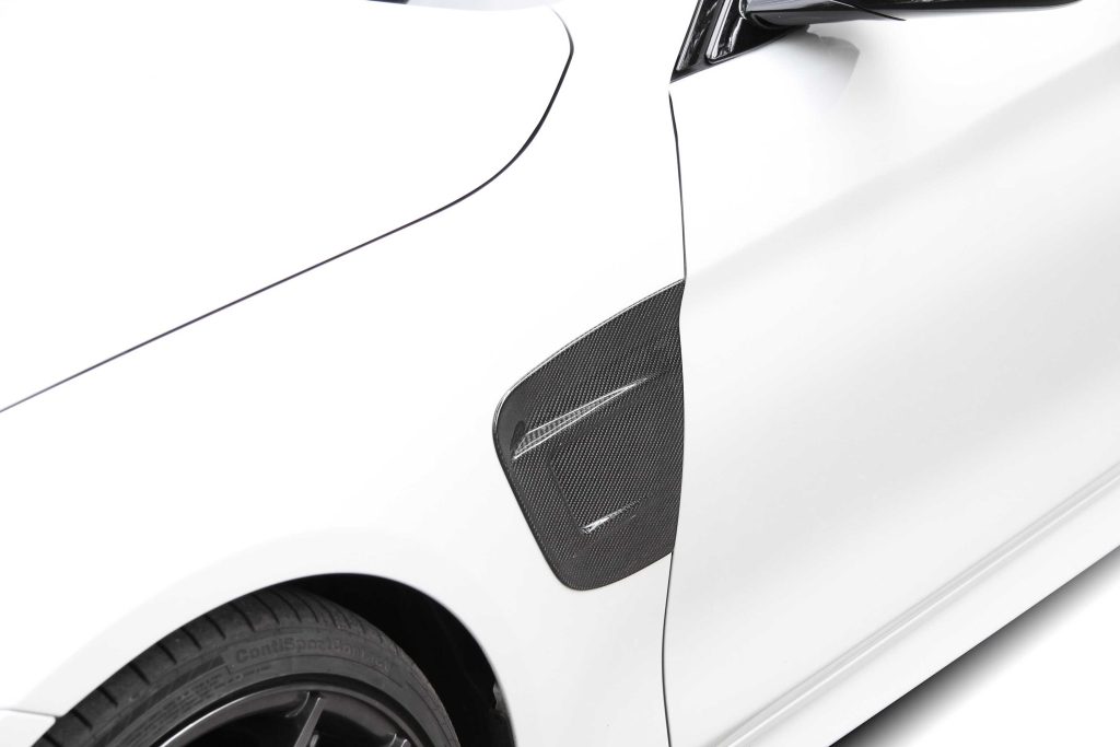 BMW M4 (1)